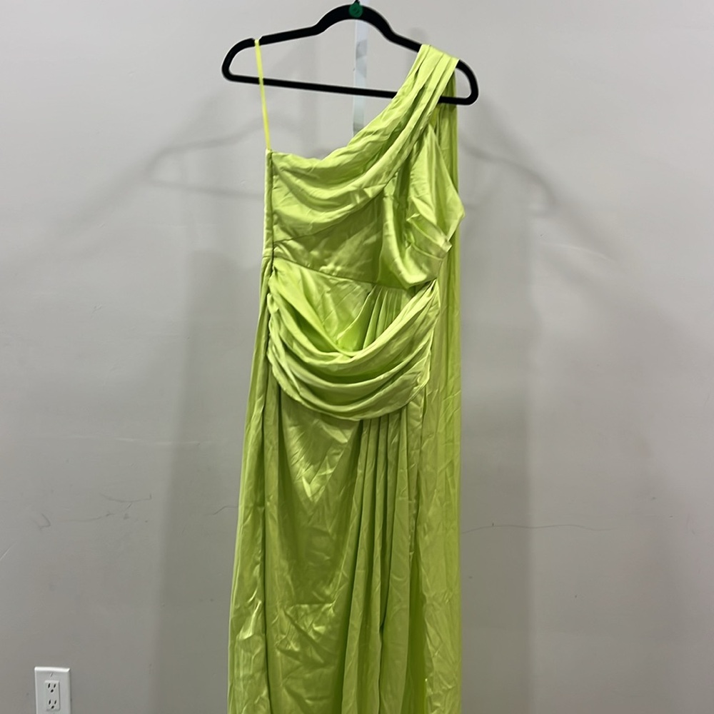 YAURA Eden Dress in Lime - Picture 4 of 14